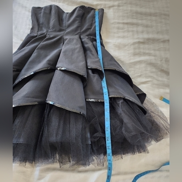 Black Swan Strapless Sweetheart Neckline Layered Tulle Special Event Dress 3/4 - Picture 4 of 8